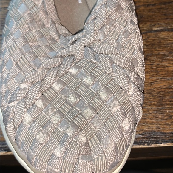 Bobs by Skechers with memory foam & arch support - Picture 6 of 8